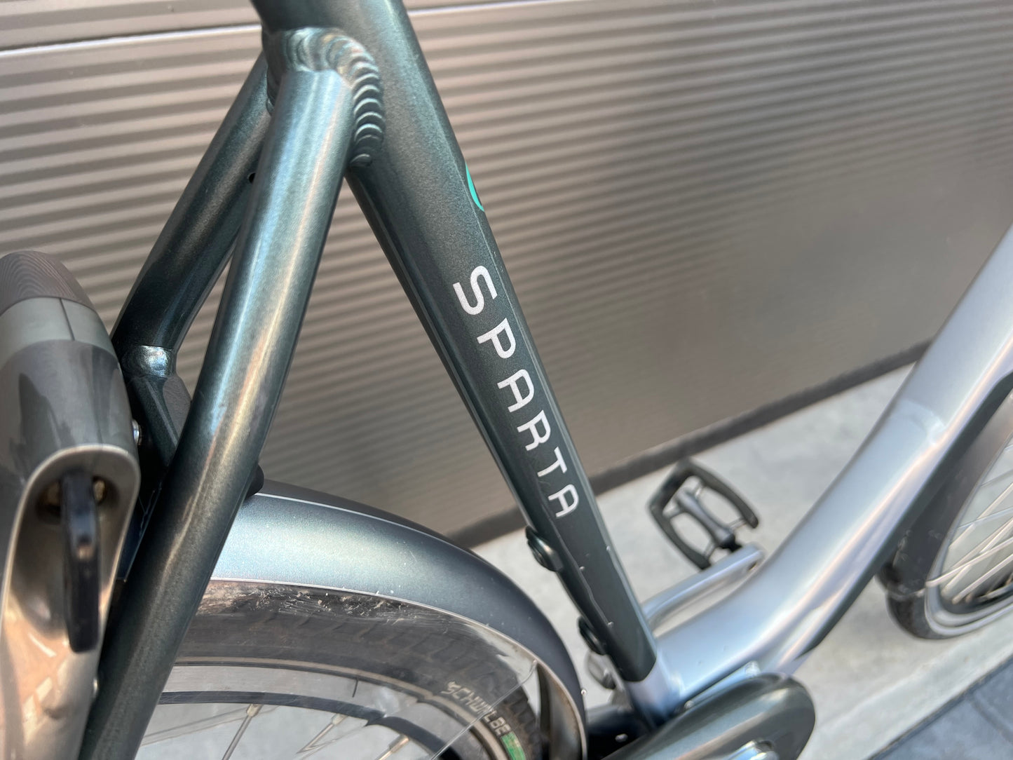 Sparta F8i